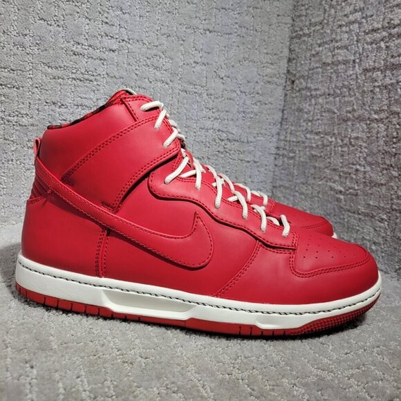 Nike Dunk Ultra Rain Jacket Red Men’s Size 9.5 Red Leather Sneakers 845055-601 - Picture 1 of 11